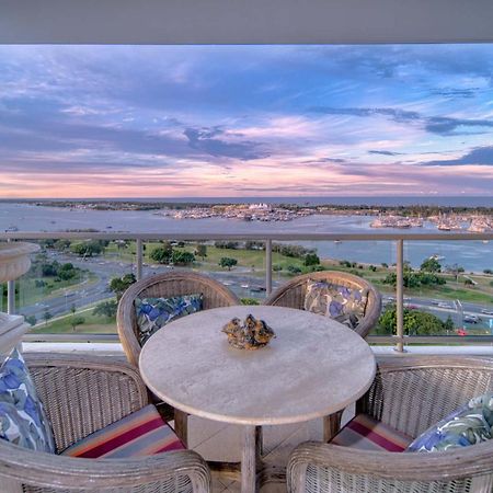 Stunning View Close To Everything Gold Coast Bagian luar foto
